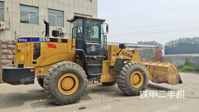 驾驶室工作台(整机外观及大件) 驾驶室工作台(整机外观及大件)