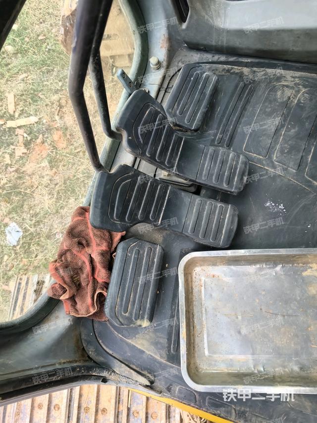 駕駛室左后45度（駕駛室部分）