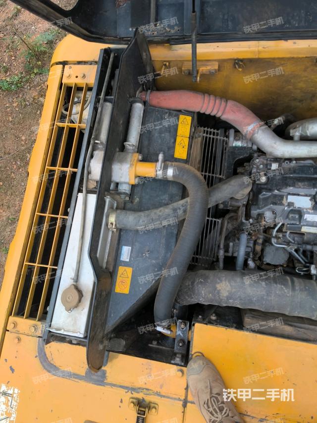 氣門室蓋螺絲特寫（上車部件）