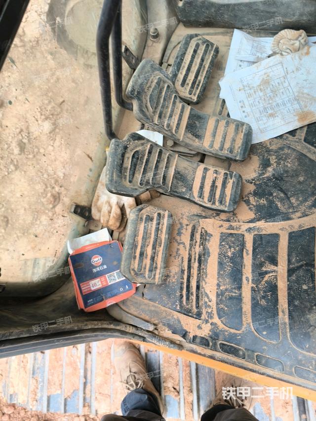 駕駛室左前45度（駕駛室部分）