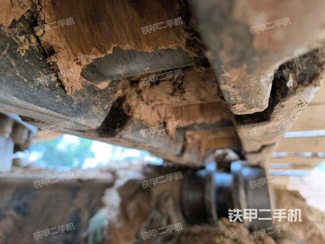 右側(cè)履帶整體（行走機(jī)構(gòu)）