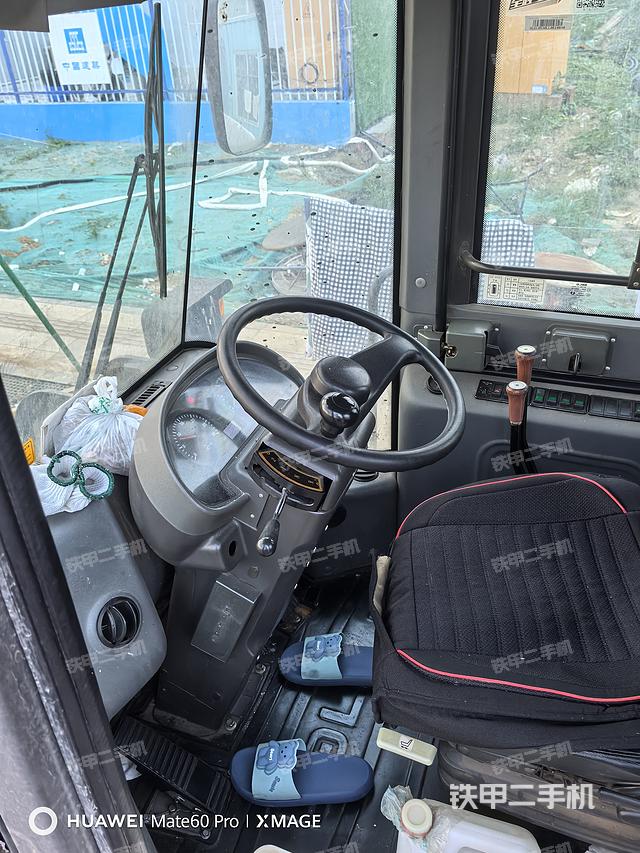 駕駛室工作臺（整機外觀及大件）