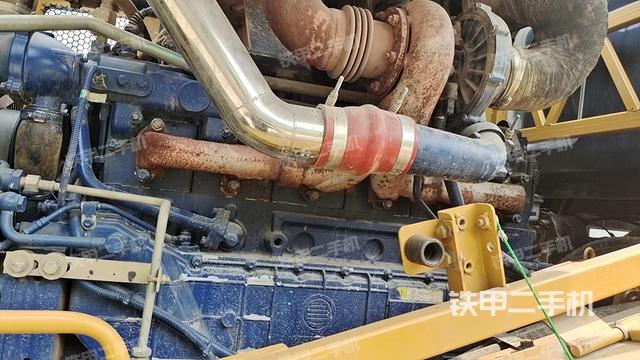 发动机左侧(整机外观及大件) 发动机左侧(整机外观及大件)