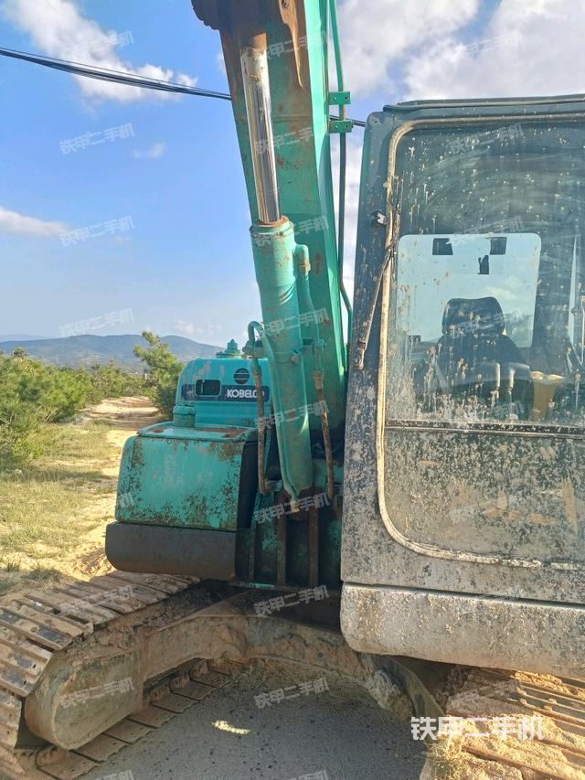 转盘和下车架正前（工作和回转装置）