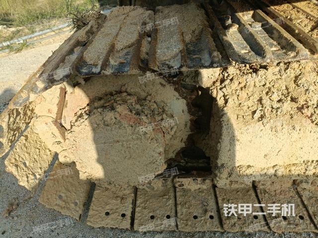 右驱动轮（行走机构）