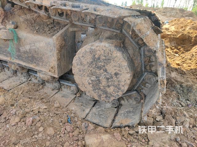 右驅(qū)動(dòng)輪（行走機(jī)構(gòu)）