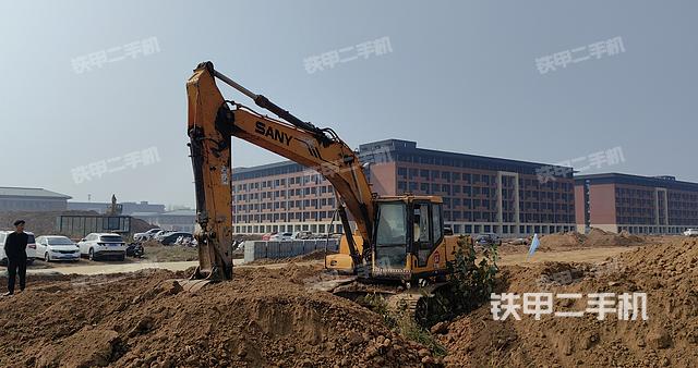 三一重工SY215C-8S挖掘机