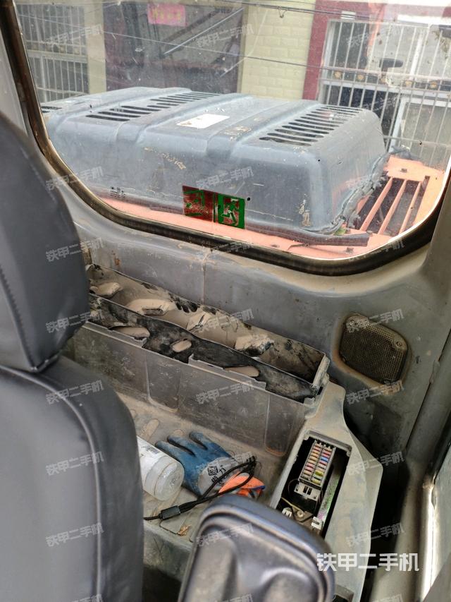 后窗玻璃角標(biāo)（駕駛室部分）