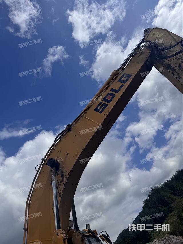 大臂整體?右側(cè)（工作和回轉(zhuǎn)裝置）