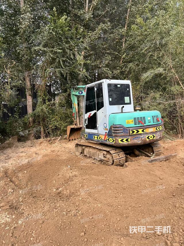 駕駛室整體（整機外觀）