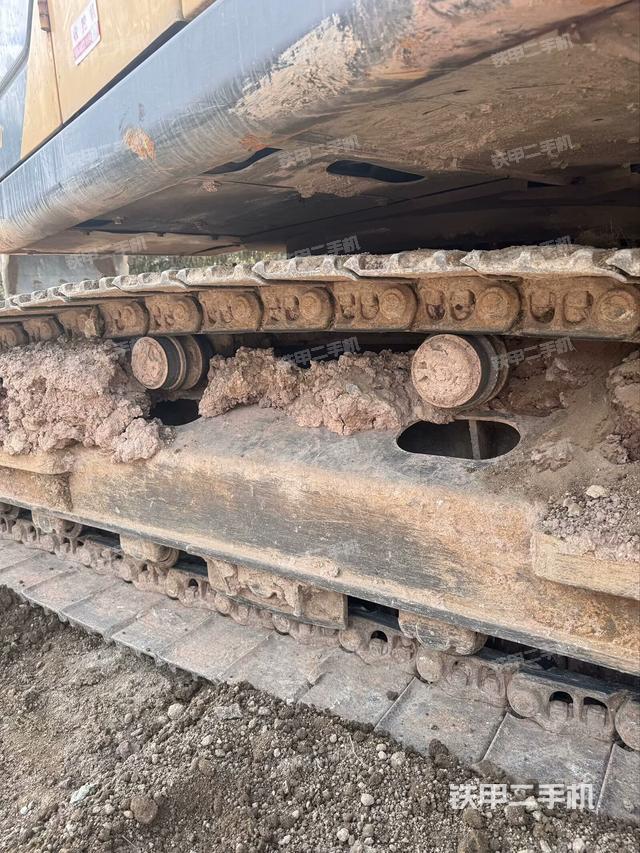 右側(cè)履帶整體（行走機(jī)構(gòu)）