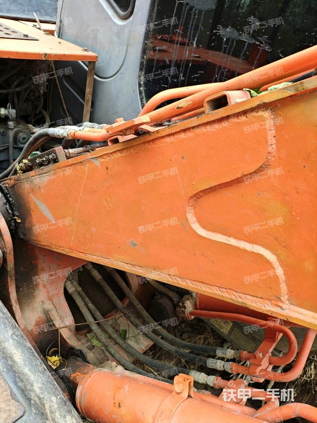 大臂油缸整體?豎拍（工作和回轉(zhuǎn)裝置）