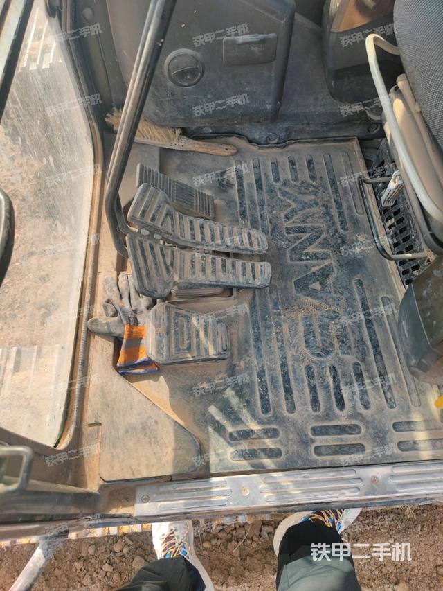 后窗玻璃角標(biāo)（駕駛室部分）