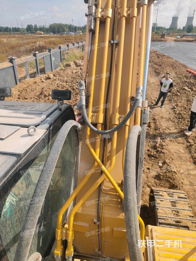 大臂背部俯視（工作和回轉(zhuǎn)裝置）