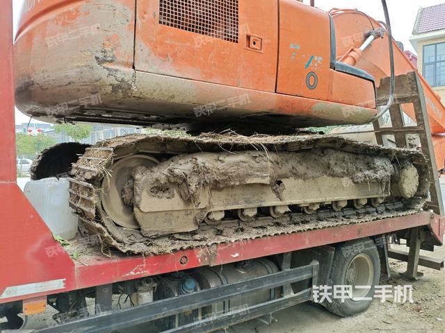 右驅(qū)動輪（行走機構(gòu)）