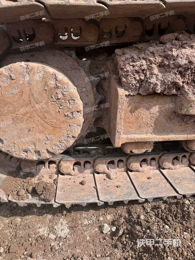 左側(cè)行走馬達(dá)蓋板（行走機(jī)構(gòu)）