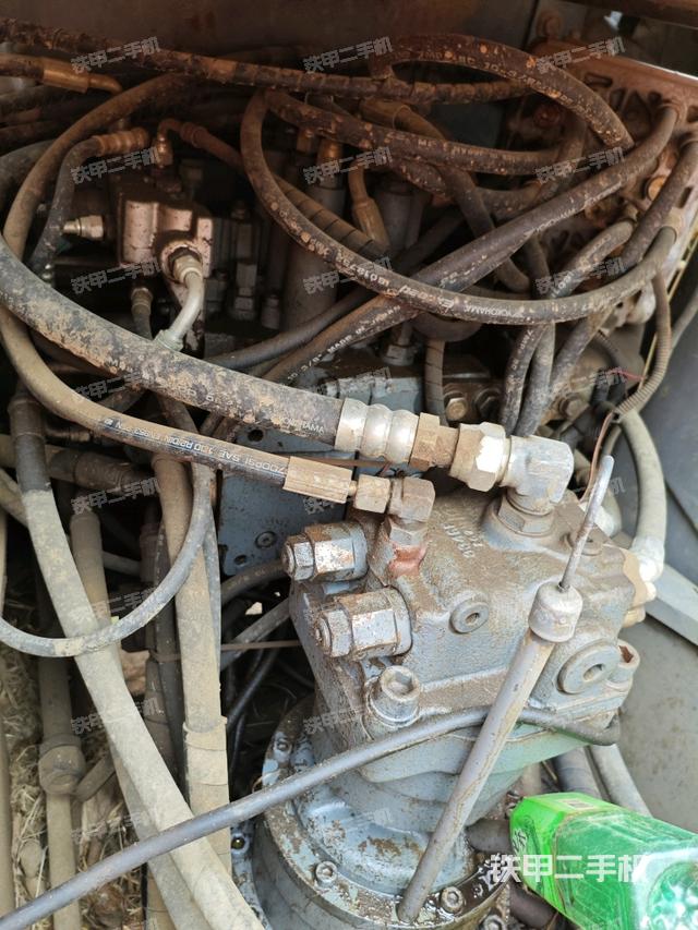 回轉(zhuǎn)馬達（上車部件）