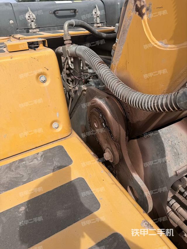 大臂根部?斜視（工作和回轉(zhuǎn)裝置）