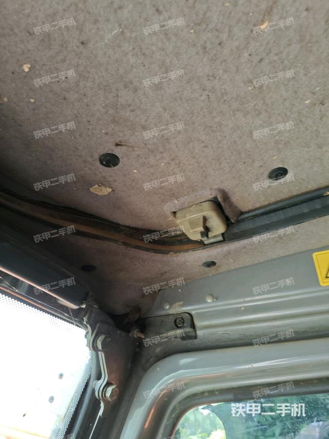 駕駛室左前45度（駕駛室部分）