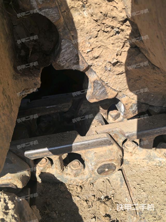 單側(cè)履帶整體（整機(jī)外觀）