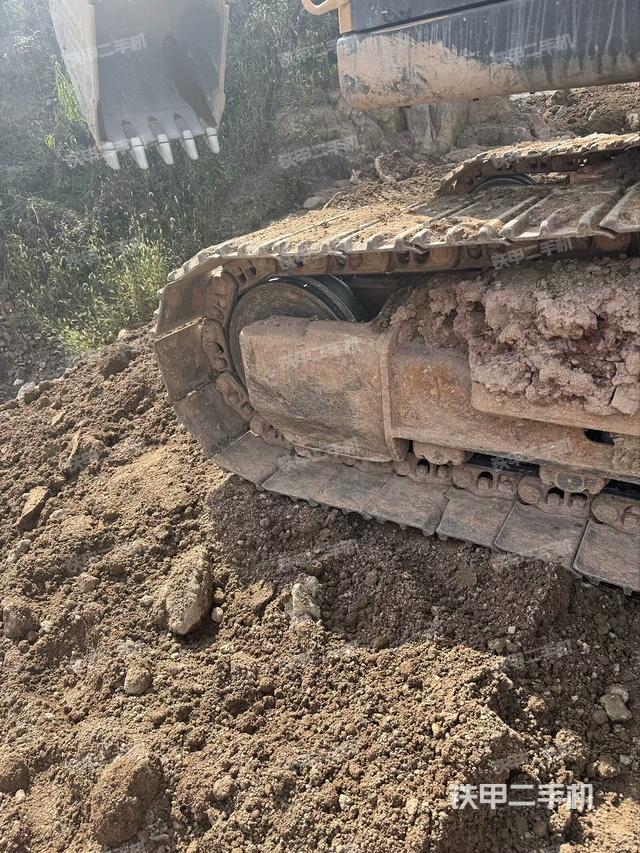 右驅(qū)動(dòng)輪（行走機(jī)構(gòu)）