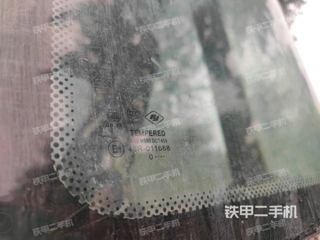 后窗玻璃角標(biāo)(駕駛室部分) 后窗玻璃角標(biāo)(駕駛室部分)