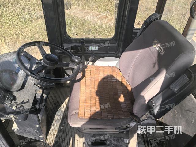 駕駛室工作臺（整機外觀及大件）