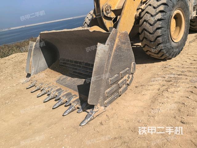 工作裝置整體（整機外觀及大件）