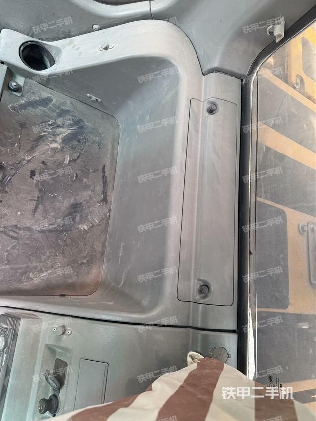 座椅后部（駕駛室部分）