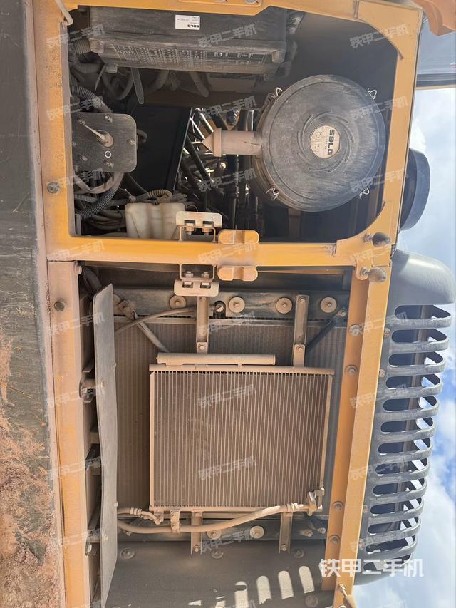 散熱器正面（大件艙室）