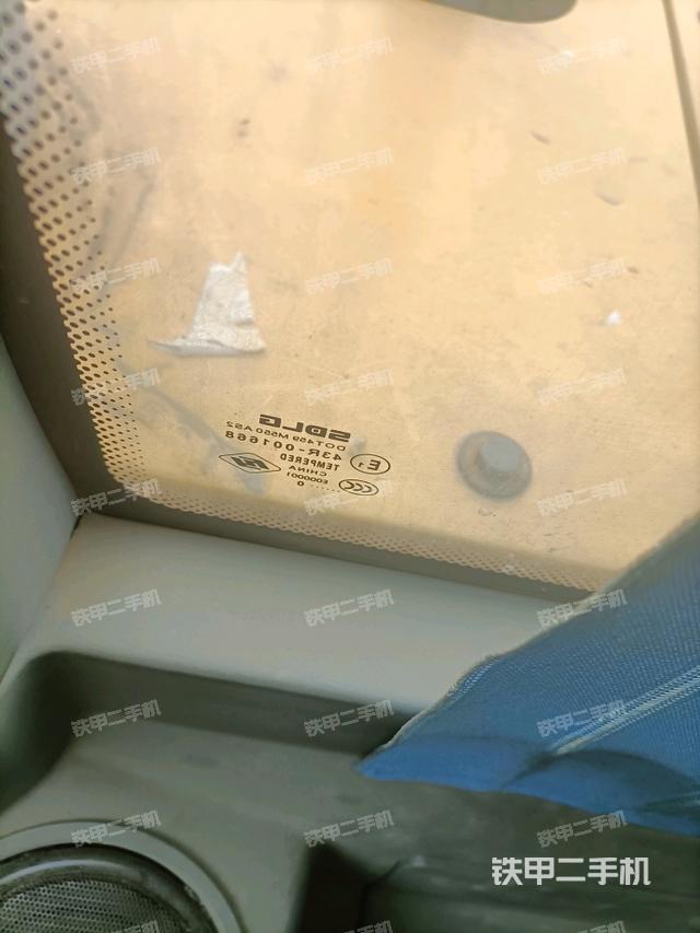 后窗玻璃角標(biāo)（駕駛室部分）