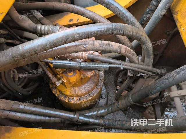 氣門室蓋螺絲特寫（上車部件）