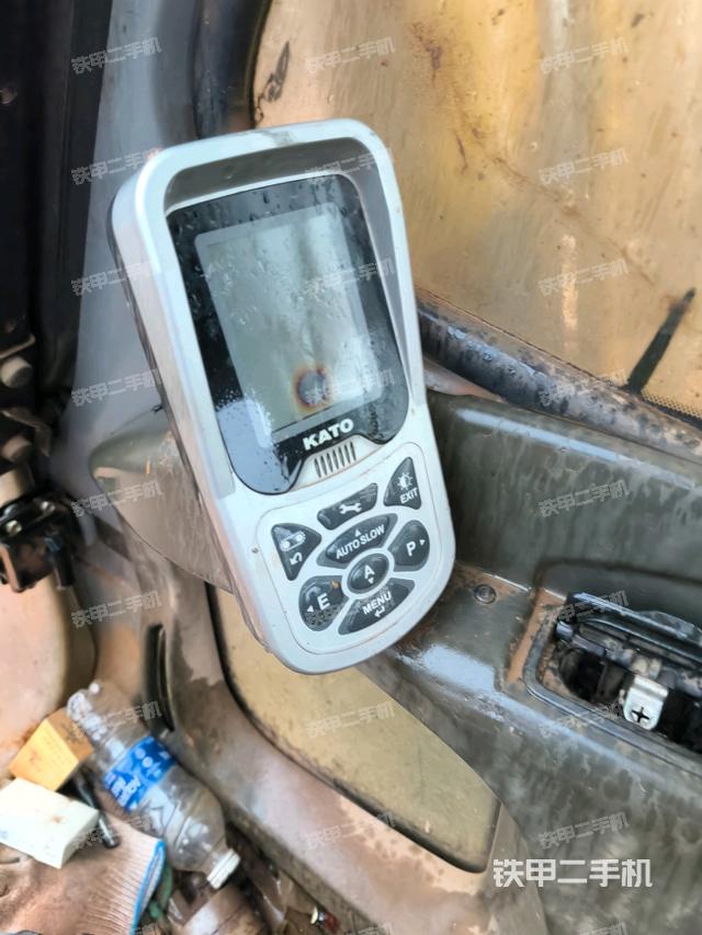 座椅左側(cè)控制臺(tái)/音響/含左手柄（駕駛室部分）