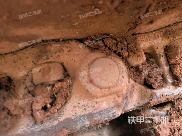 左側(cè)履帶整體?（行走機(jī)構(gòu)）