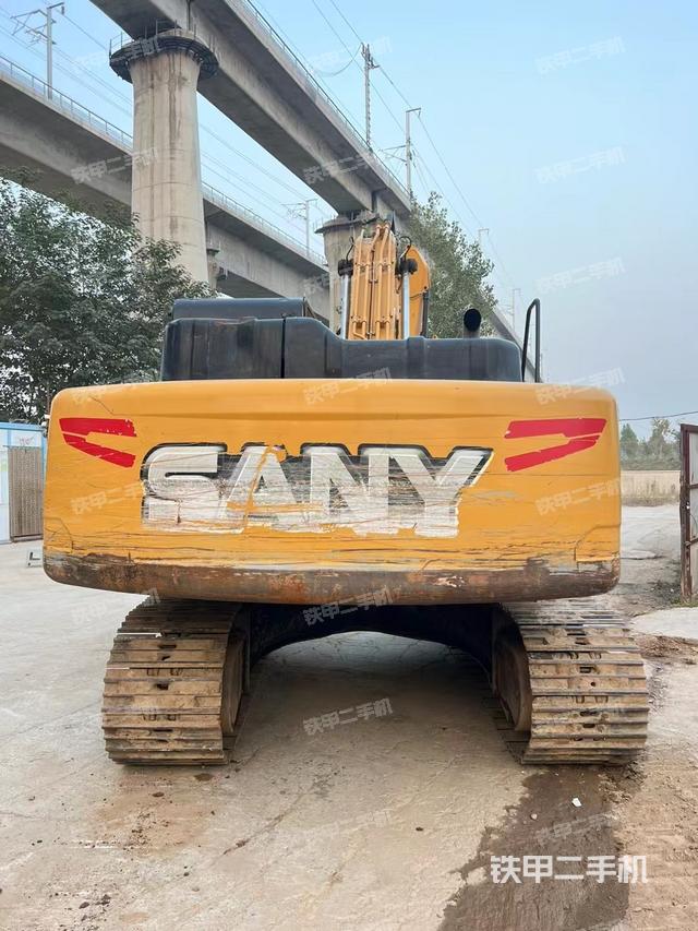 三一重工SY205C挖掘机的设备实拍-第9张实拍照片