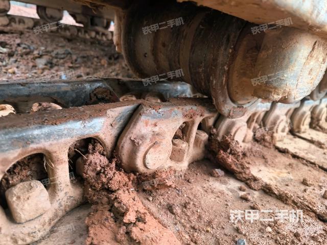 左側(cè)行走馬達(dá)蓋板（行走機(jī)構(gòu)）