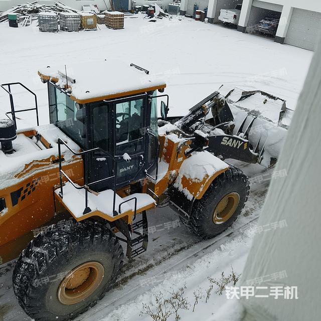 駕駛室操作臺(tái)（整機(jī)外觀及大件）