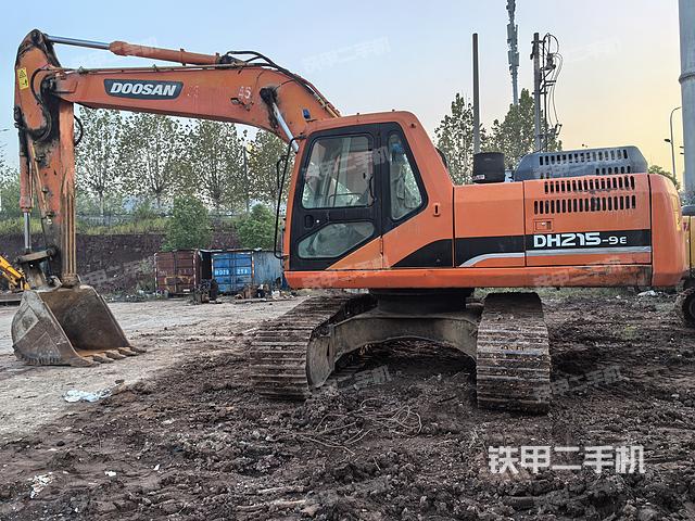 斗山DH215-9E挖掘机