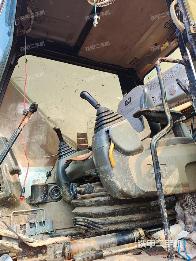 驾驶室整体（整机外观）