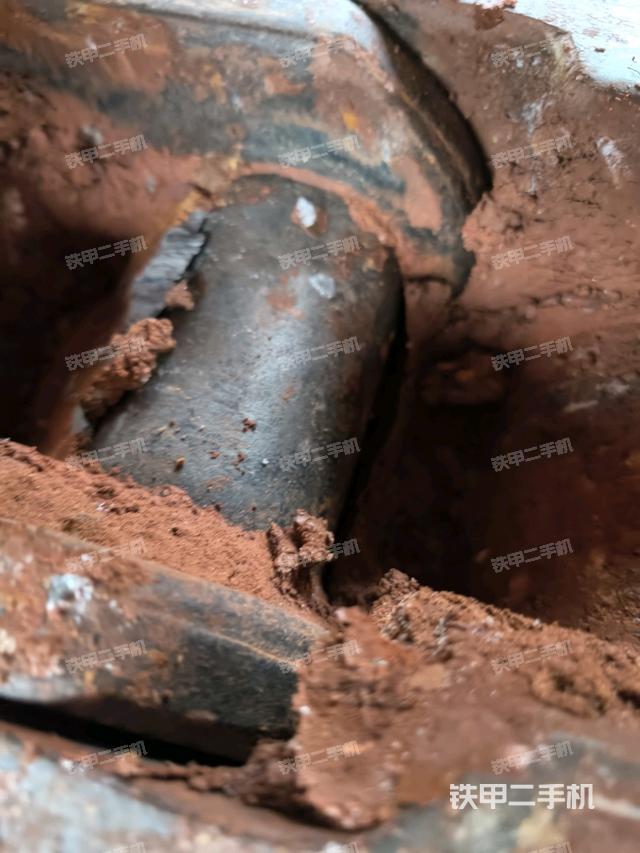 右驅(qū)動(dòng)輪（行走機(jī)構(gòu)）