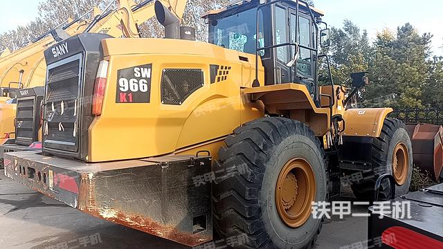 發(fā)動(dòng)機(jī)左側(cè)（整機(jī)外觀及大件）