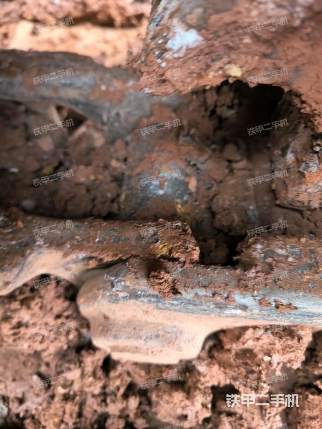 左驅(qū)動(dòng)輪（行走機(jī)構(gòu)）