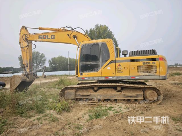 山東臨工LG6225E挖掘機