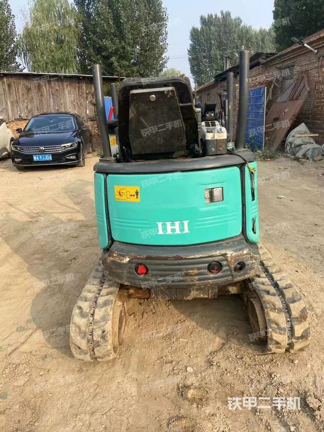 駕駛室整體（整機外觀）