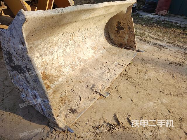 工作裝置整體（整機(jī)外觀及大件）