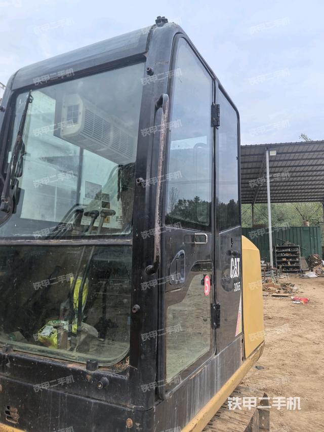 ?駕駛室正側(cè)（駕駛室部分）