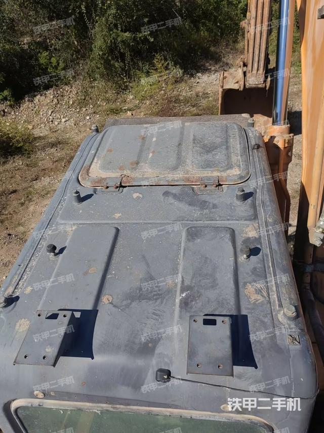 駕駛室頂部（整機(jī)外觀）