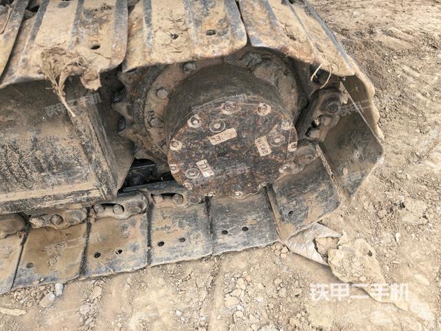 左驅(qū)動(dòng)輪（行走機(jī)構(gòu)）