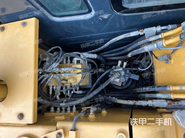 现代R75VSN挖掘机的设备实拍-第29张实拍照片