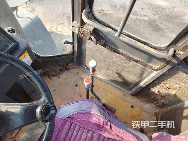 駕駛室操作臺（整機(jī)外觀及大件）